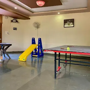 Resort Meera Valley By Nexottel, Udaipur